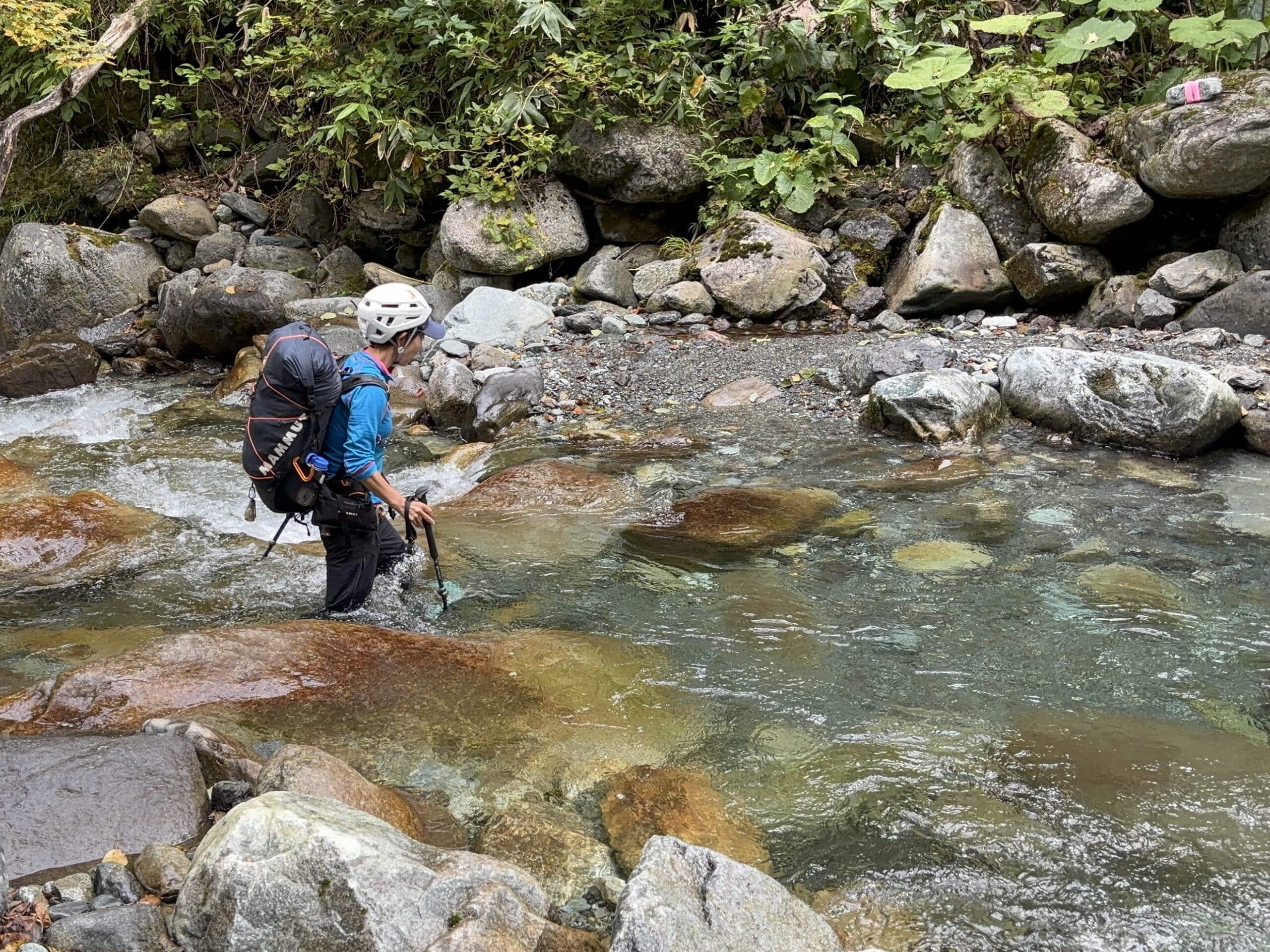 紅葉の幌尻岳 9月中旬 渡渉を超え日高の最高峰を味わう一泊二日の山行